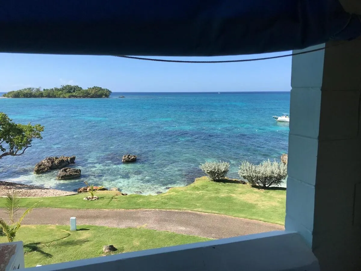 Apartment Caribbean Bliss - Oceanfront Studio With Stunning Views Negril Jamaica