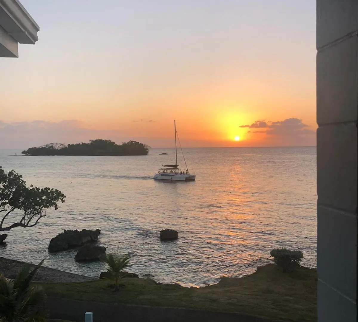 Apartment Caribbean Bliss - Oceanfront Studio With Stunning Views Negril
